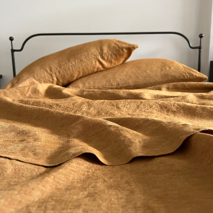 Harvest gold linen bedsheet with pillow cases